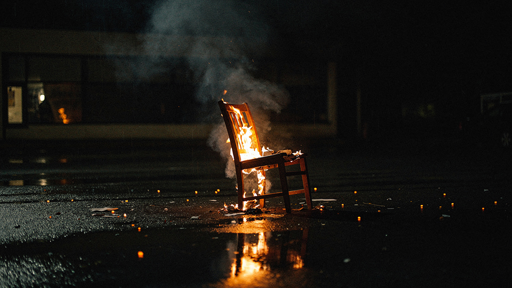 Cuban Protesters Storm Communist Party Headquarters in Morón as Blackout Crisis Enters Second Week